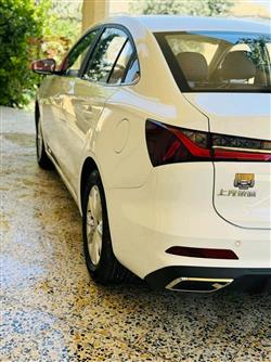 Roewe i5